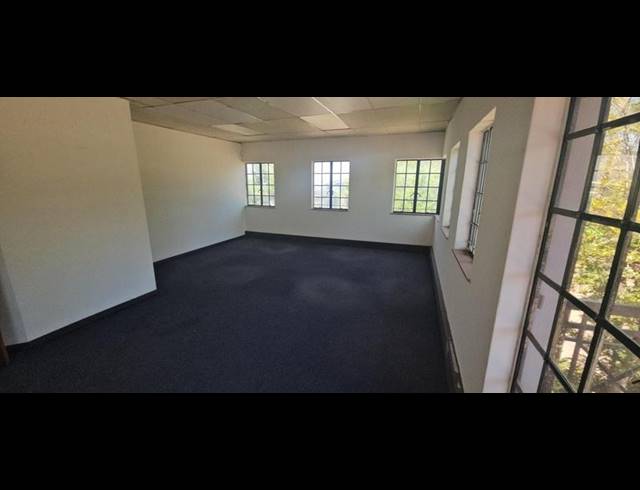 INDUSTRIAL PROPERTY TO RENT IN HALFWAY HOUSE